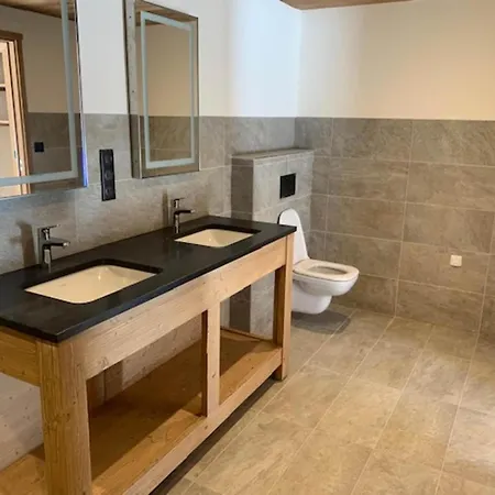 Prestigious With Views In Vanoise, Cleaning Included シャレー *