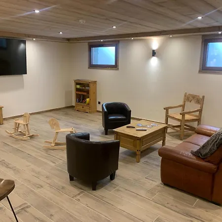 シャレー Prestigious With Views In Vanoise, Cleaning Included ラ・プラーニュ